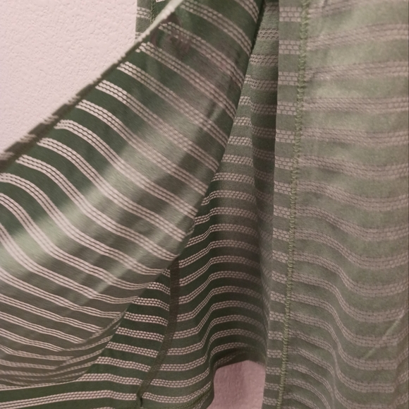 Zyia Active Forest Nimbus Split Back Tank Large Womans - Picture 5 of 5